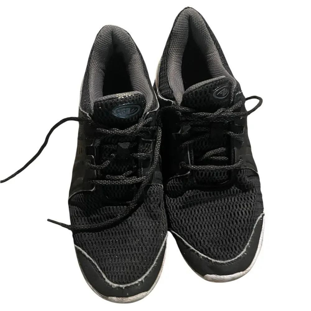 Men’s Black and Gray Athletic Sneakers great condition size 11